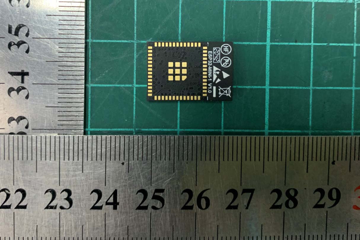 Espressif ESP32-MINI-1 internal FCC photo from Internal Photos p. 1
