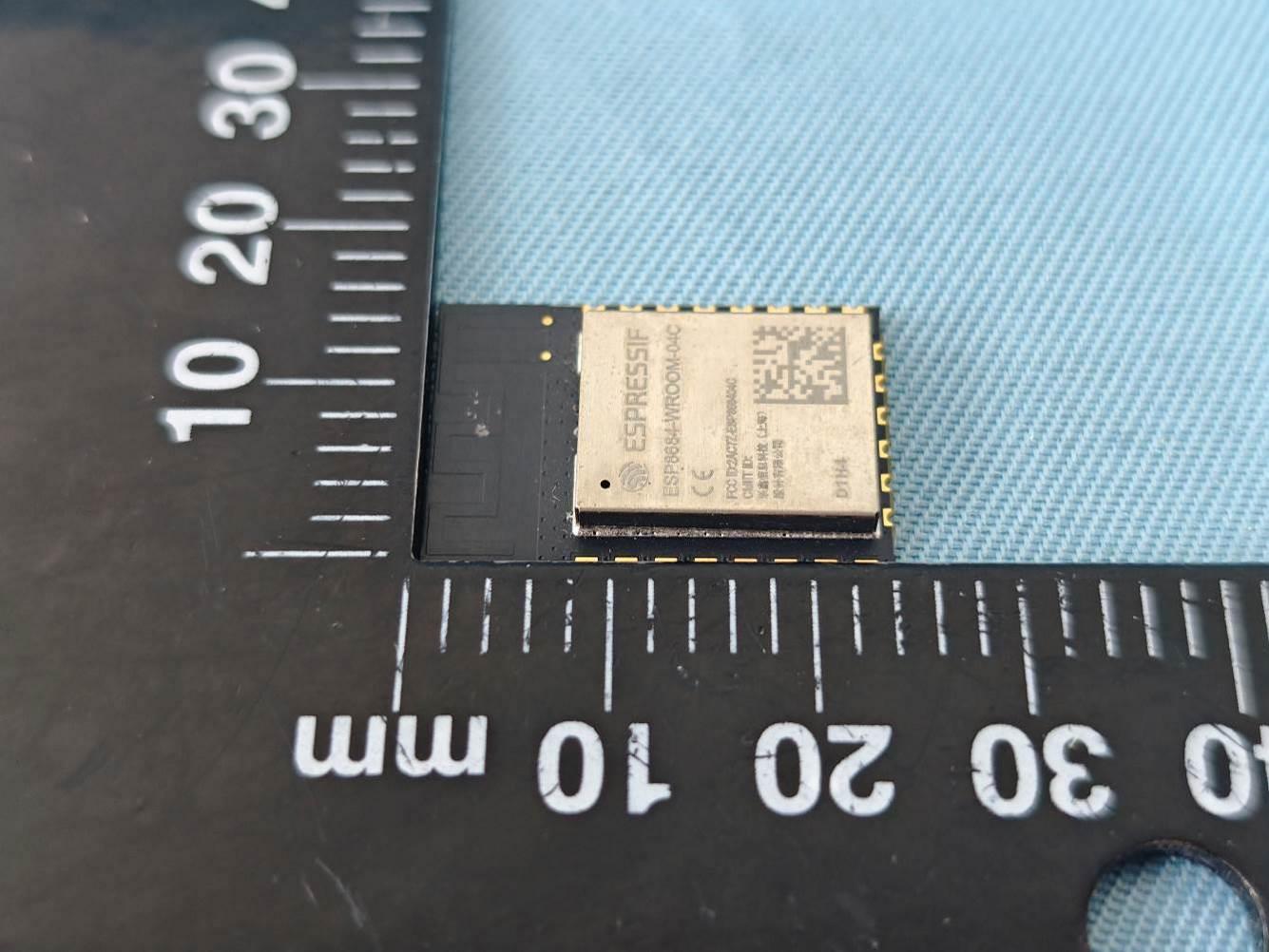 Espressif ESP8684-WROOM-04C external FCC photo from External Photos p. 5
