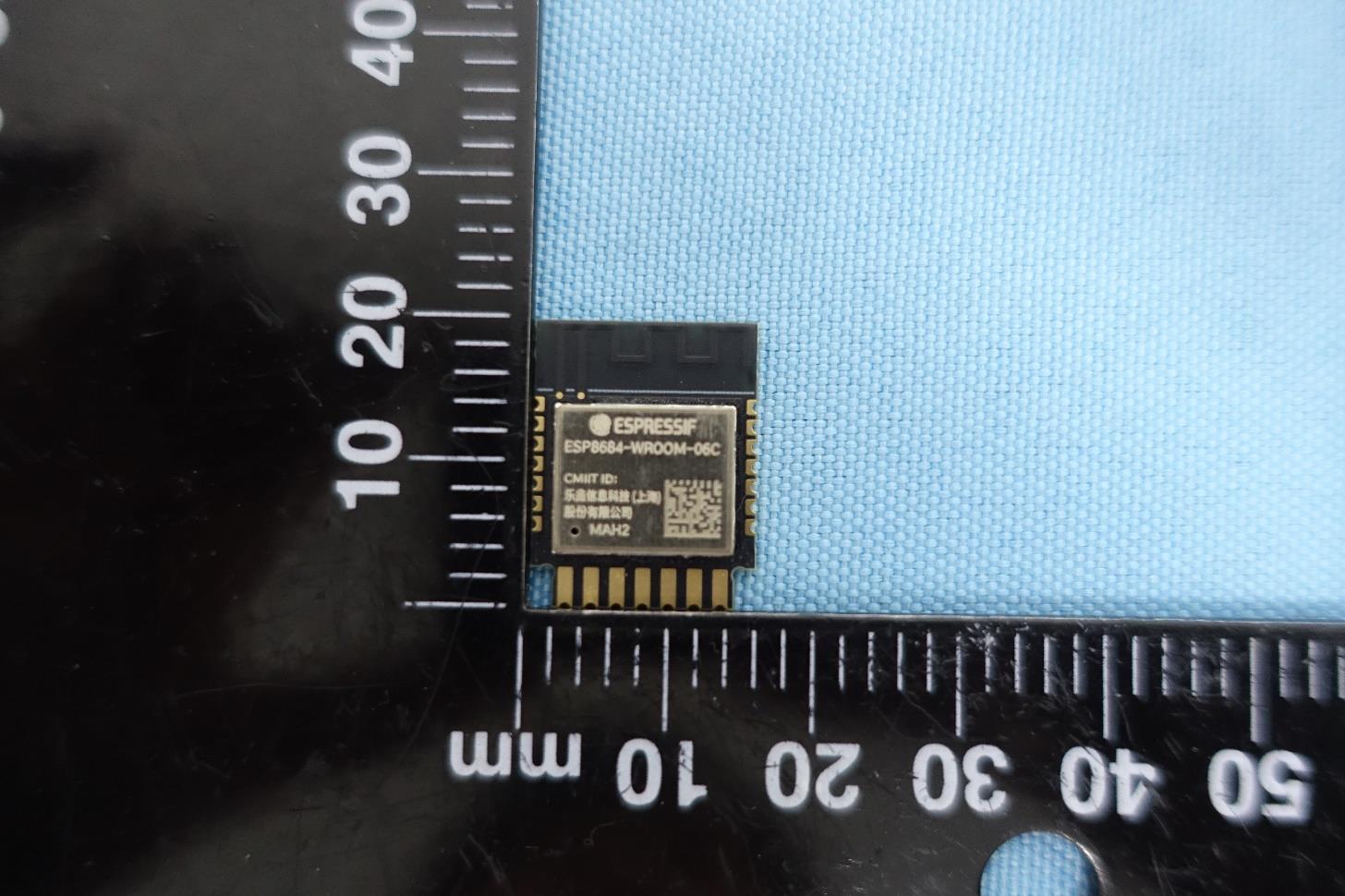Espressif ESP8684-WROOM-06C external FCC photo from External Photos p. 1