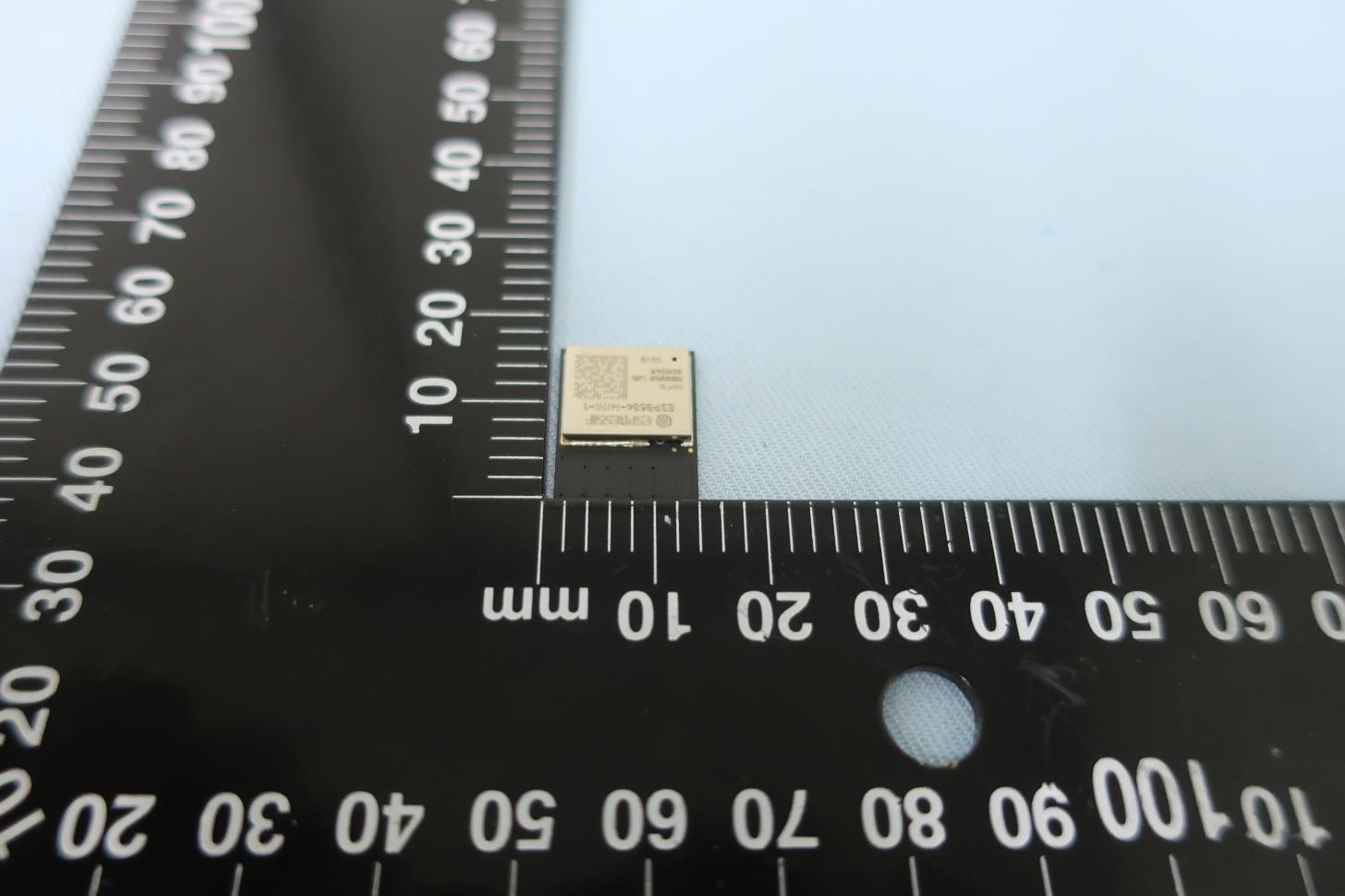 Espressif ESP8684-MINI-1 external FCC photo from External Photos p. 2