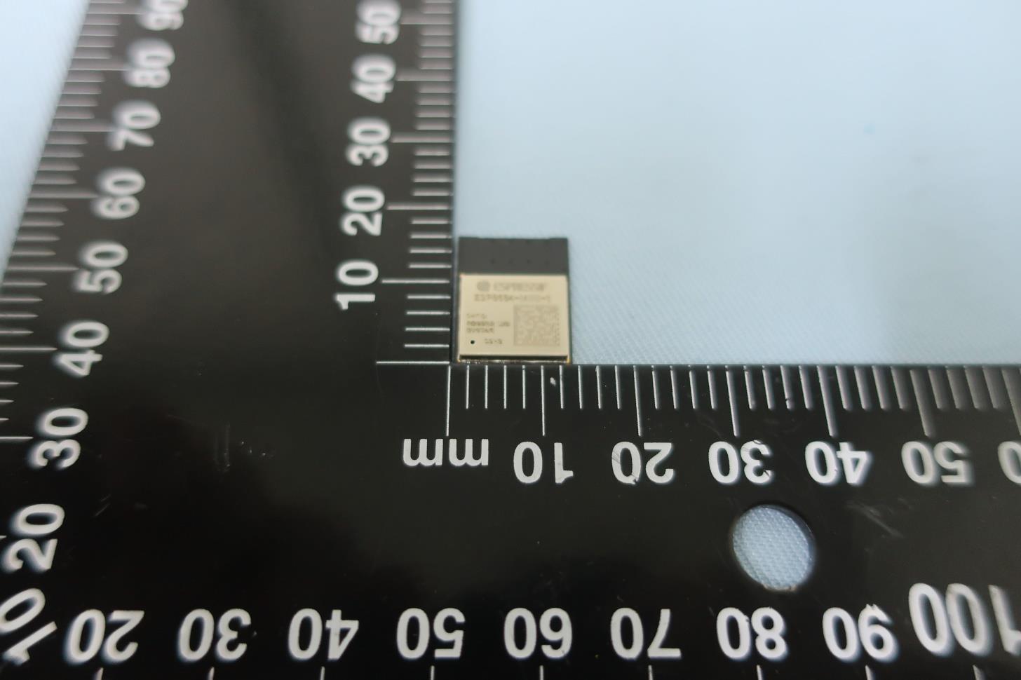Espressif ESP8684-MINI-1 external FCC photo from External Photos p. 4