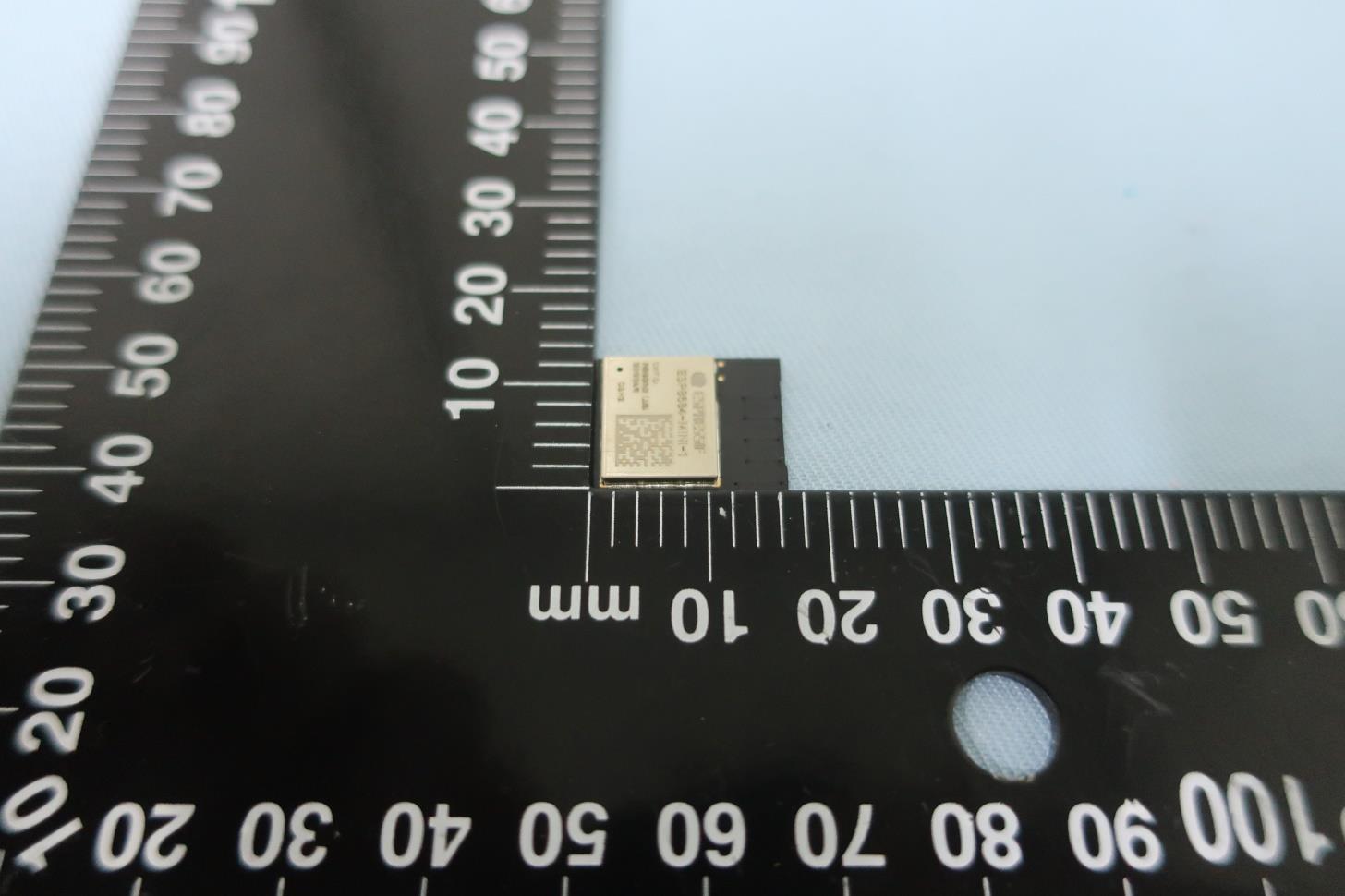 Espressif ESP8684-MINI-1 external FCC photo from External Photos p. 5
