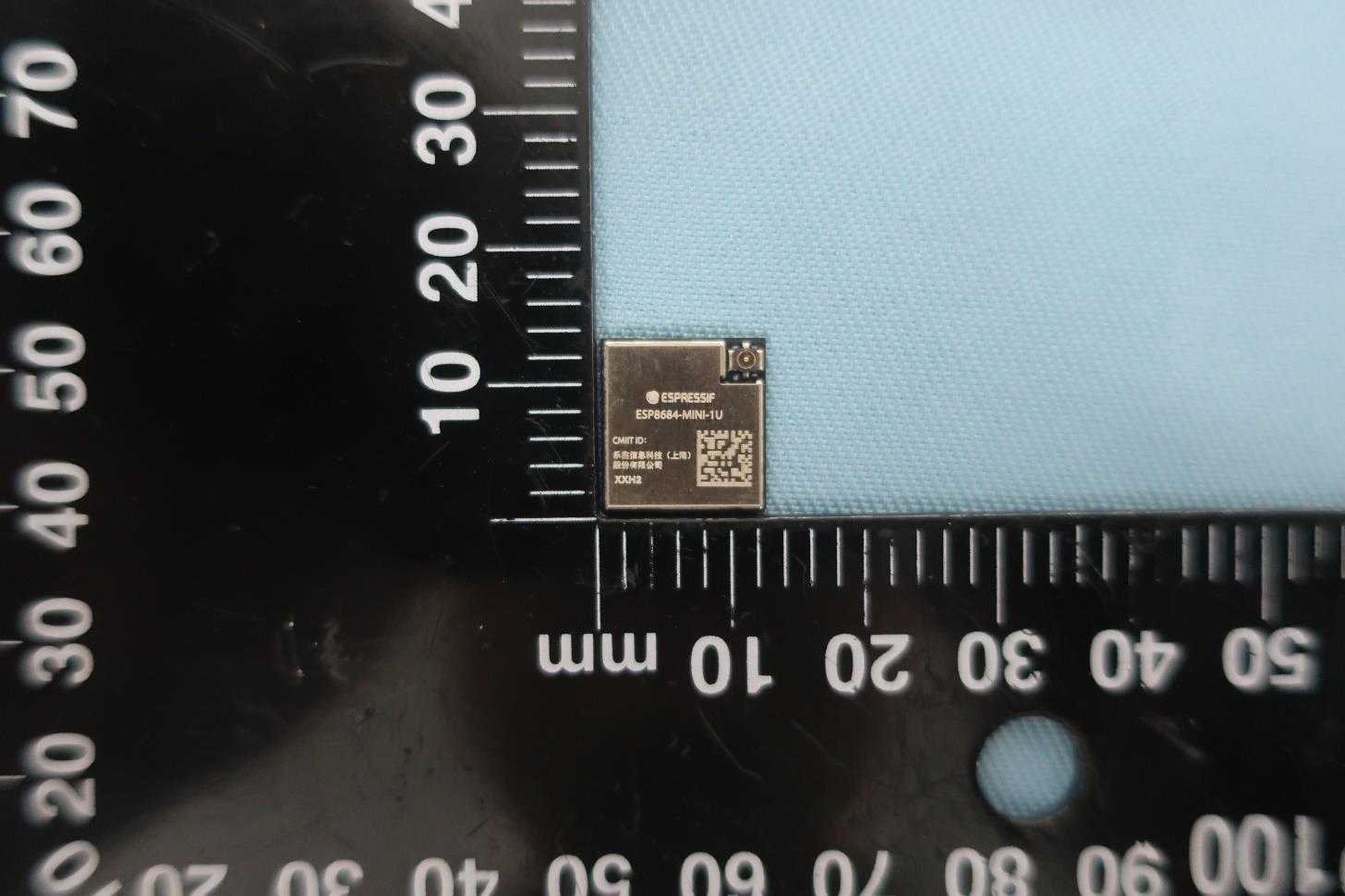 Espressif ESP8684-MINI-1U external FCC photo from External Photos p. 1