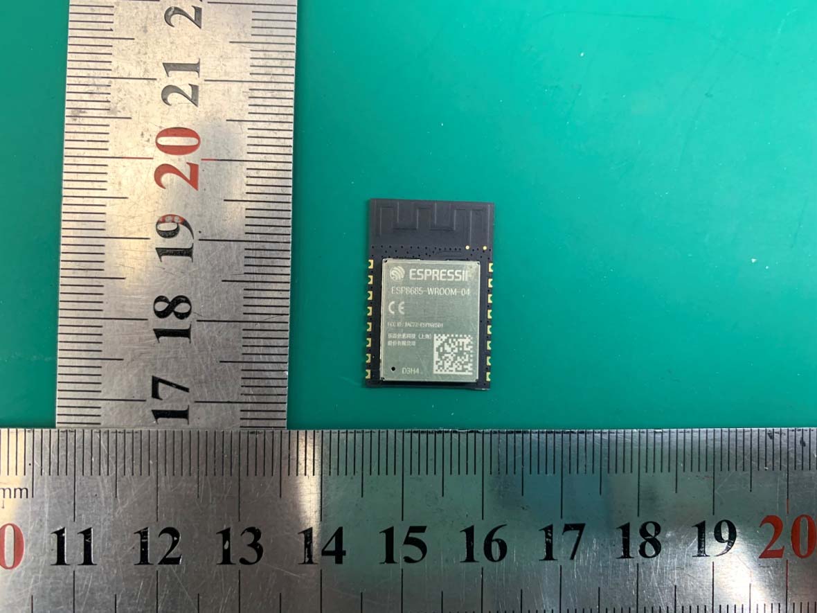 Espressif ESP8685-WROOM-04 external FCC photo from External Photos p. 1