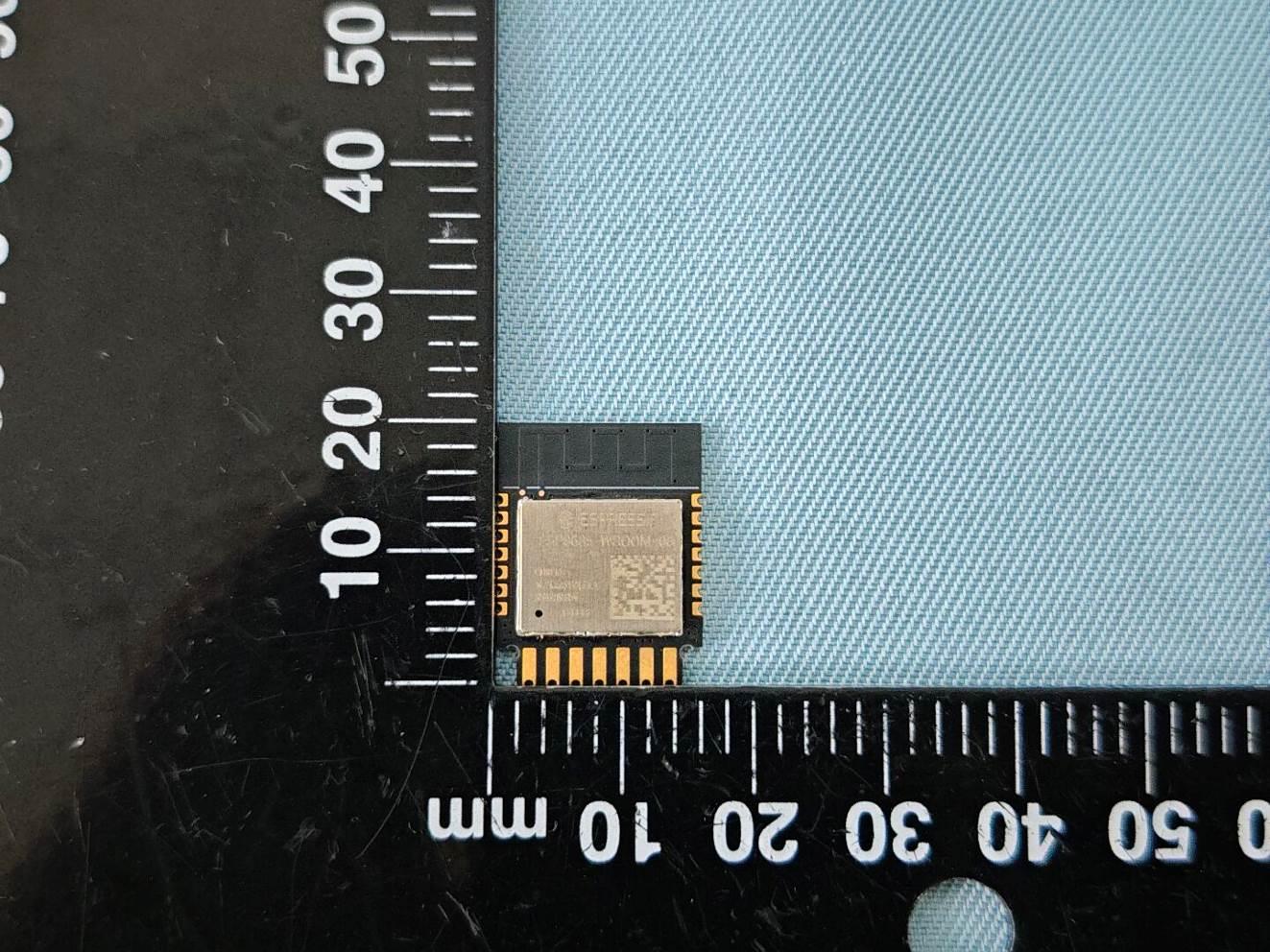Espressif ESP8685-WROOM-06 external FCC photo from External Photos p. 1