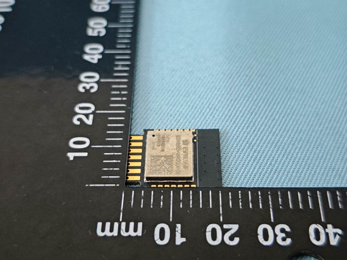 Espressif ESP8685-WROOM-06 external FCC photo from External Photos p. 3