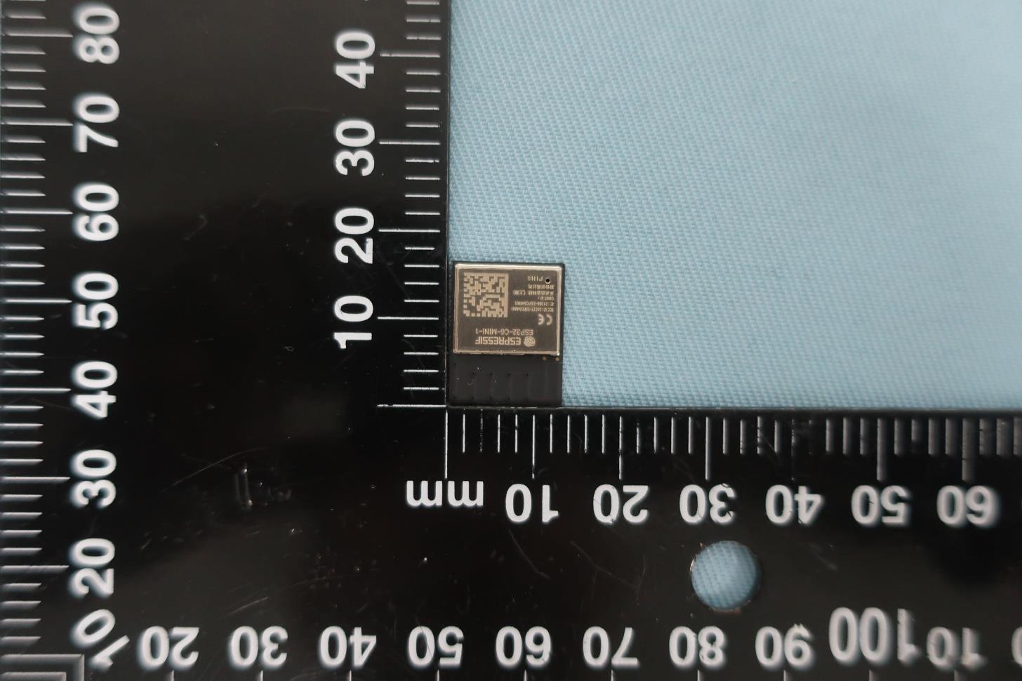 Espressif ESP32-C6-MINI-1 external FCC photo from External Photos p. 1