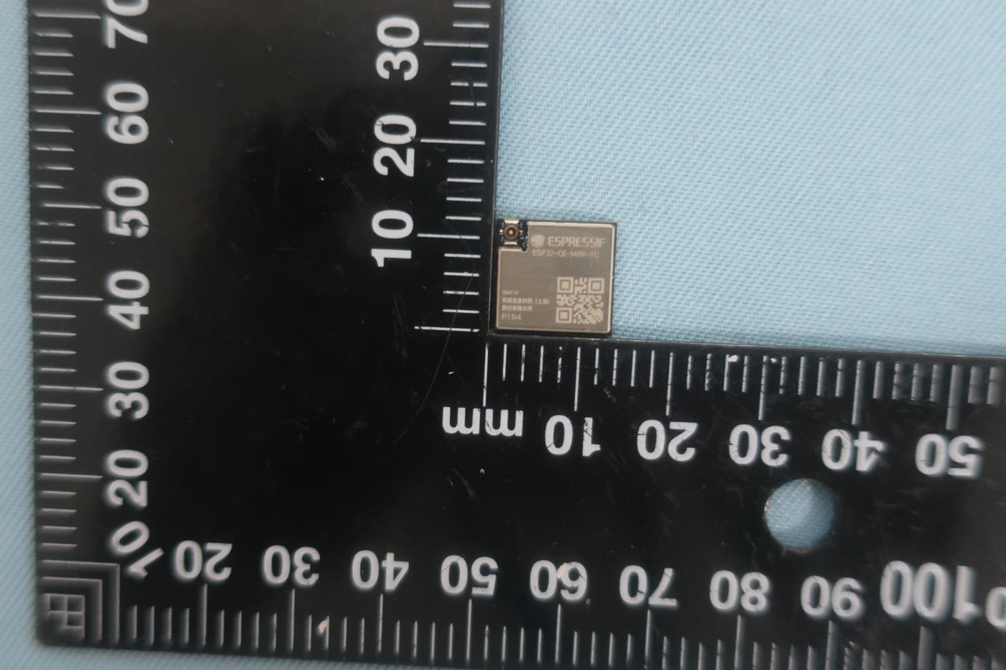 Espressif ESP32-C6-MINI-1U external FCC photo from External Photos p. 1