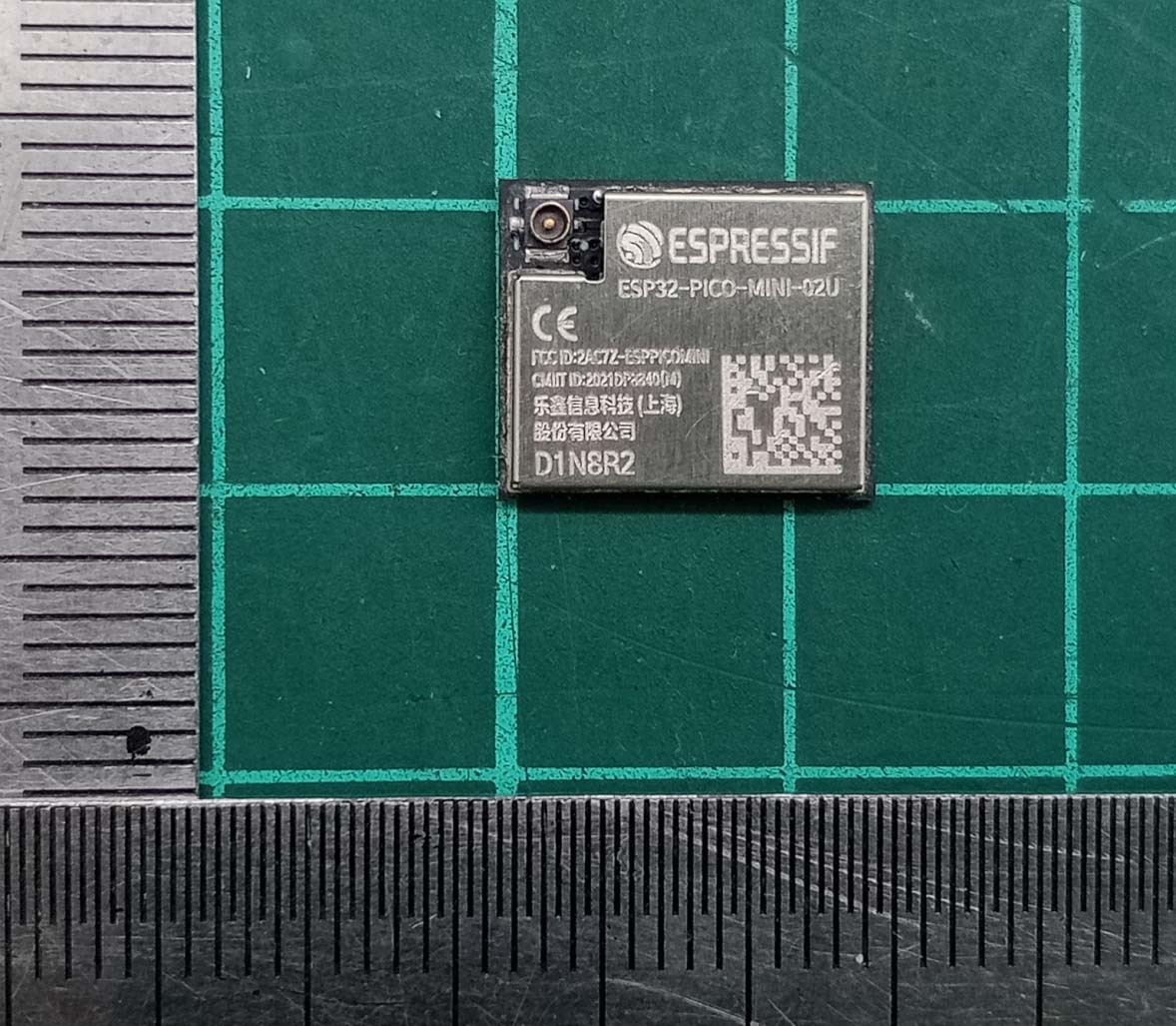 Espressif ESP32-PICO-MINI-02 internal FCC photo from Internal Photos p. 2