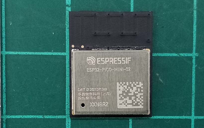 Espressif ESP32-PICO-MINI-02 internal FCC photo from Internal Photos p. 1