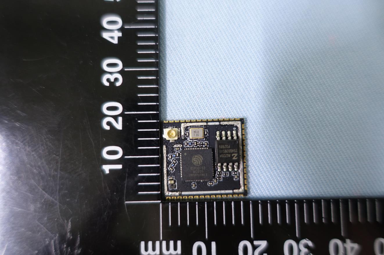 Espressif ESP32-S2-SOLO-2U internal FCC photo from Internal Photos p. 2