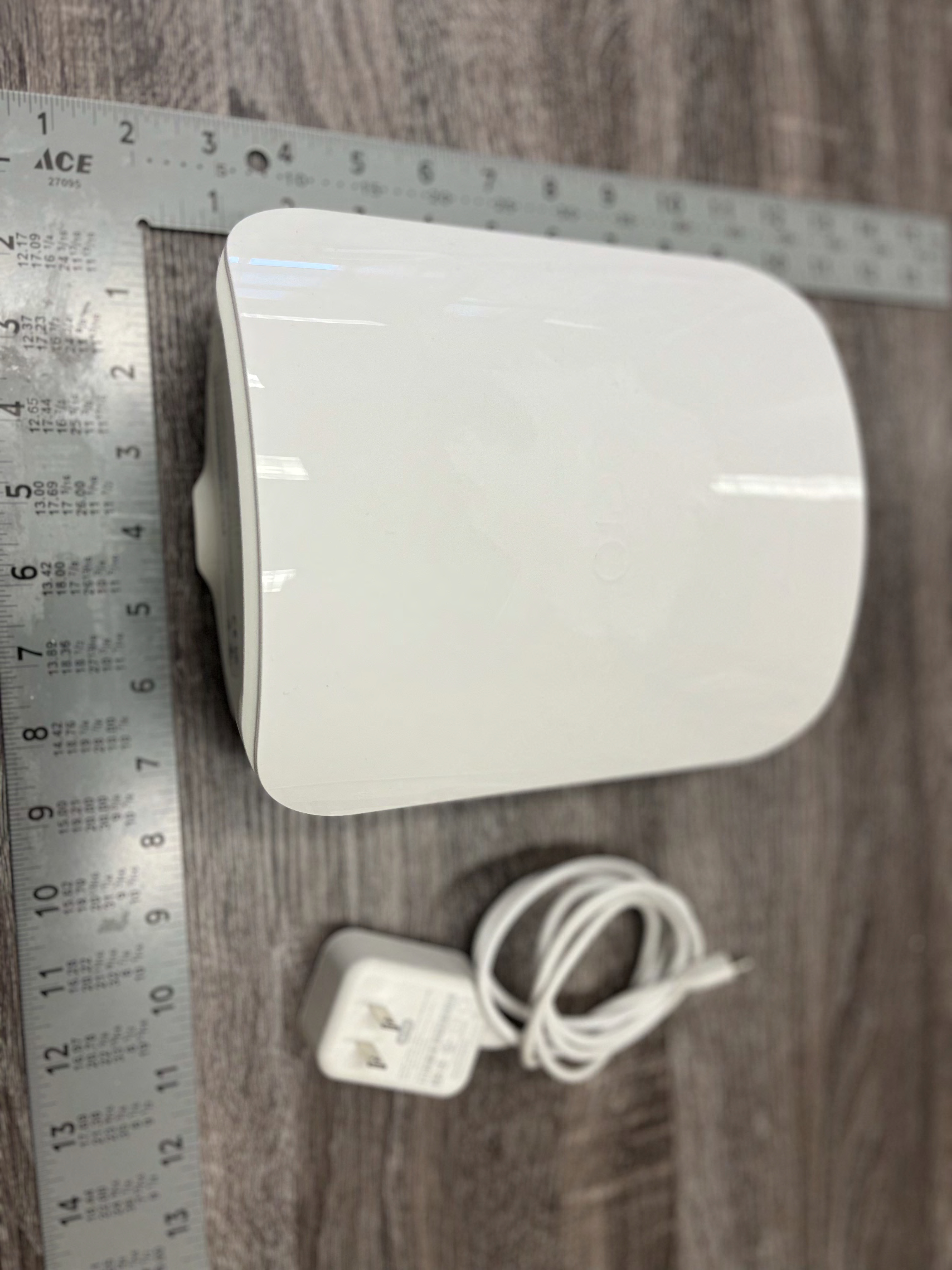 eero Max 7 external FCC photo from External Photos (6829649) p. 2