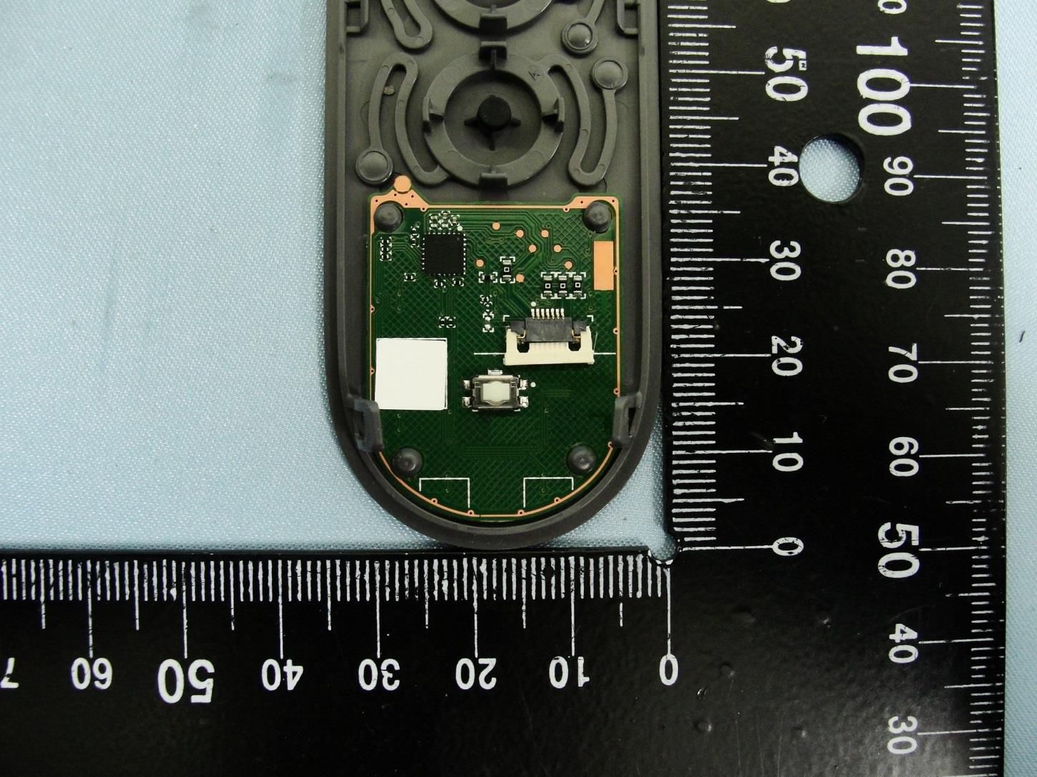 Google D9SCA internal FCC photo from Internal Photos p. 2