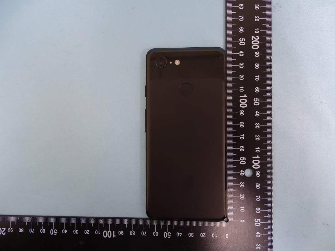 Google Pixel external FCC photo from External Photos p. 1