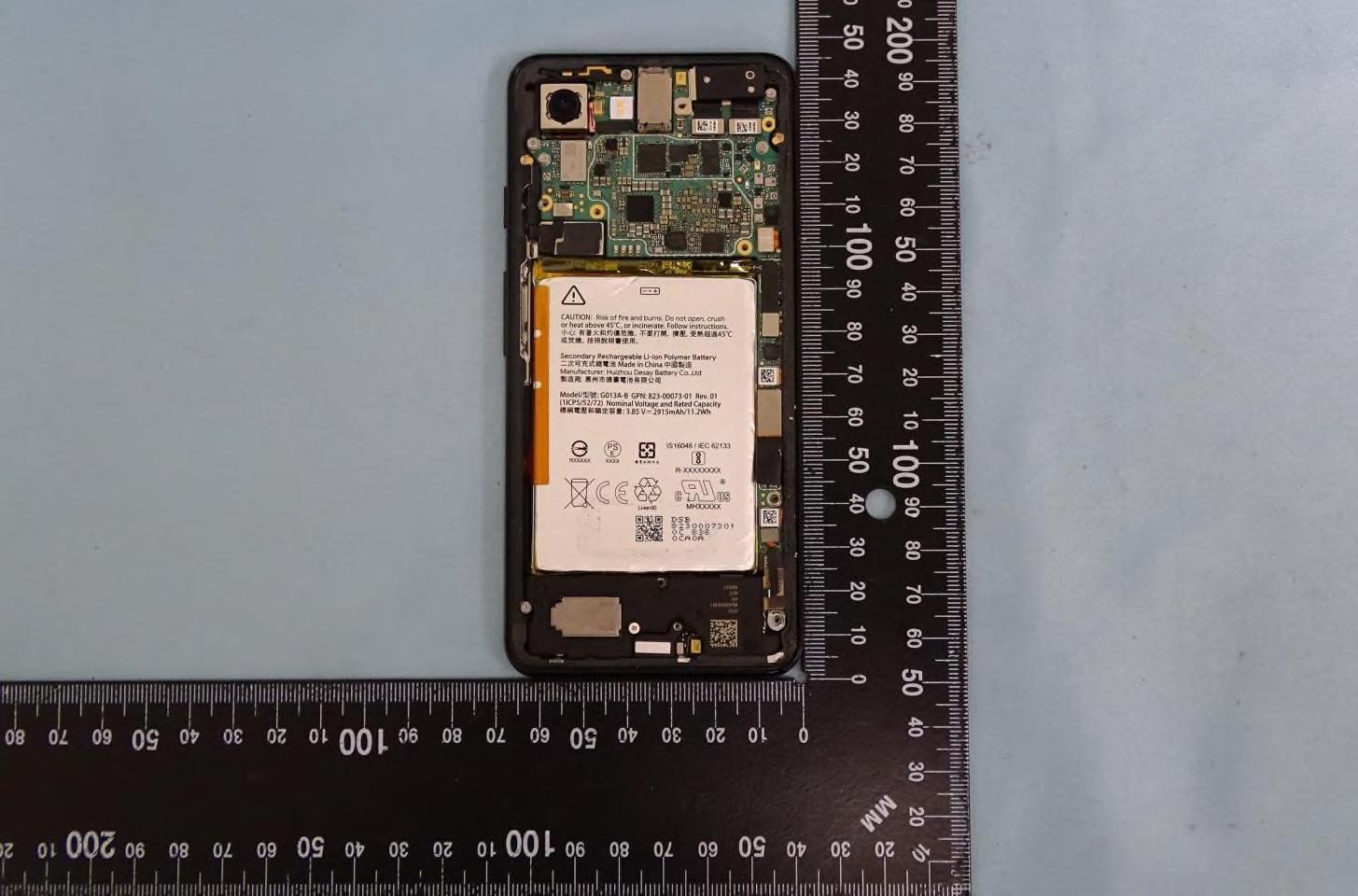 Google Pixel internal FCC photo from Internal Photos p. 1