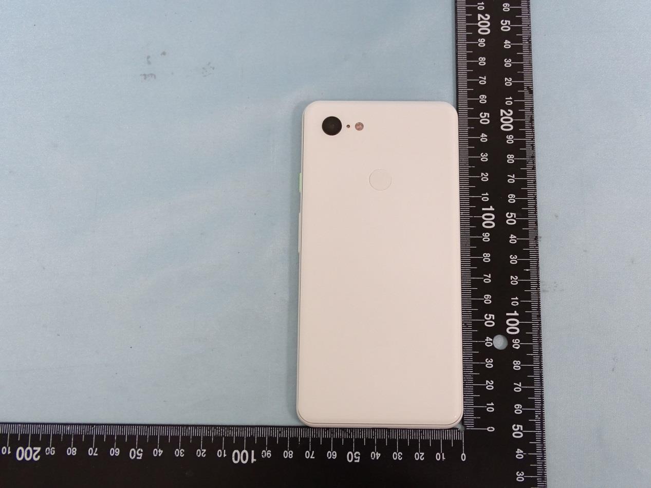 Google Pixel external FCC photo from External Photos p. 1