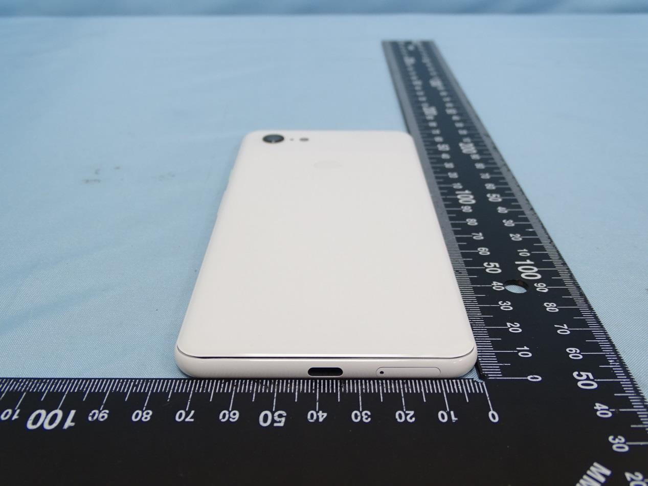 Google Pixel external FCC photo from External Photos p. 3