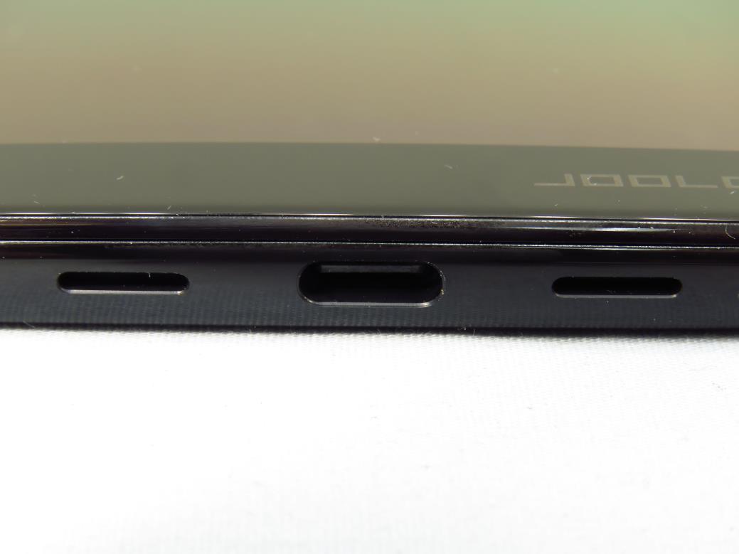 Google G020A external FCC photo from External Photos p. 2