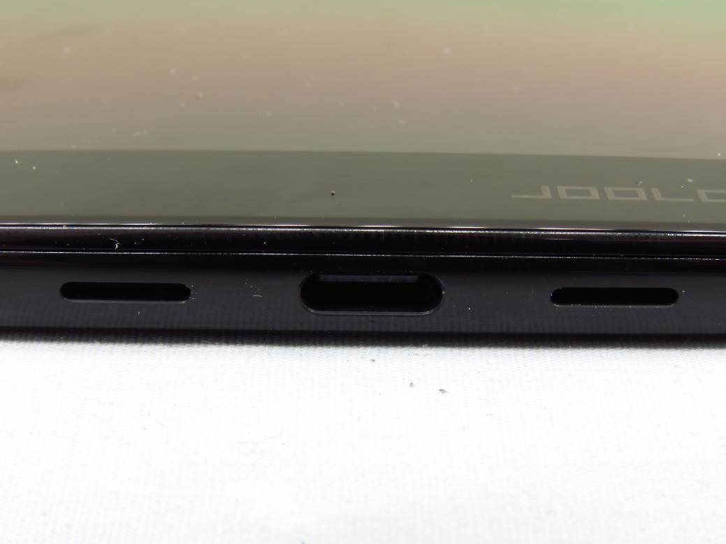 Google G020B external FCC photo from External Photos p. 2