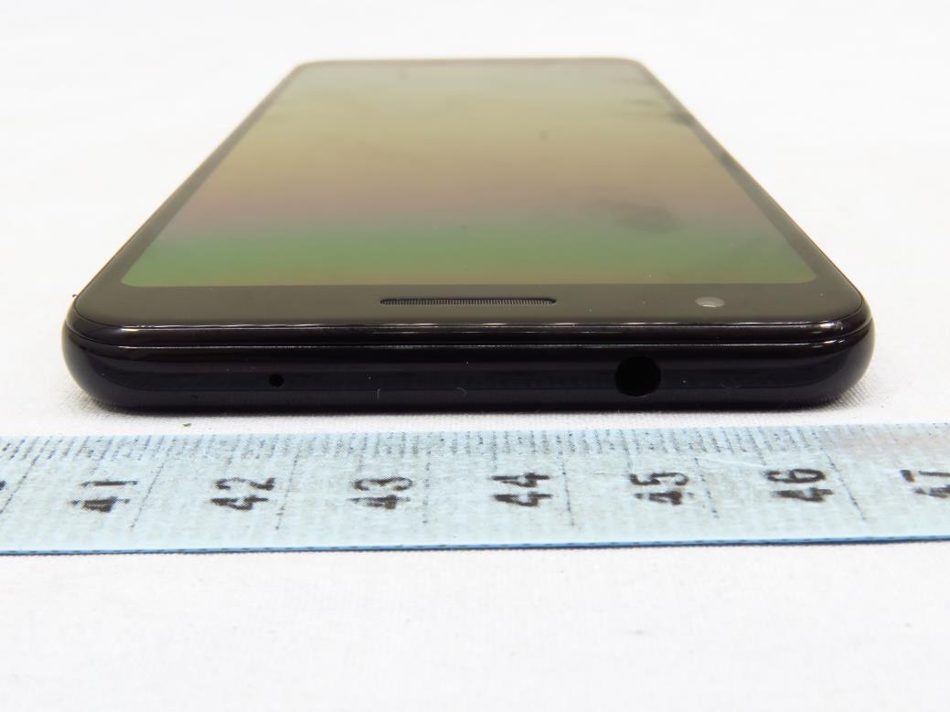 Google Pixel 3a external FCC photo from External Photos p. 3