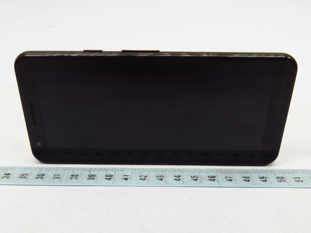 Google Pixel 3a external FCC photo from External Photos p. 4