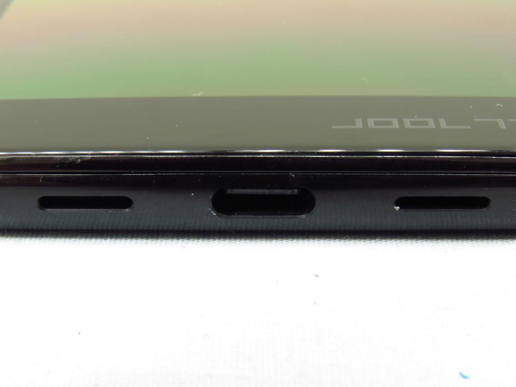 Google G020F external FCC photo from External Photos p. 2