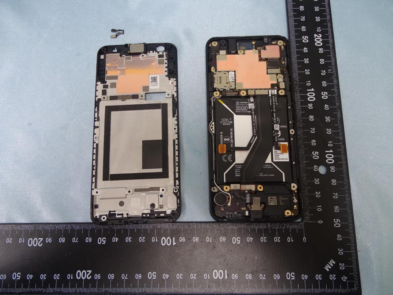 Google G020H internal FCC photo from Internal Photos p. 1