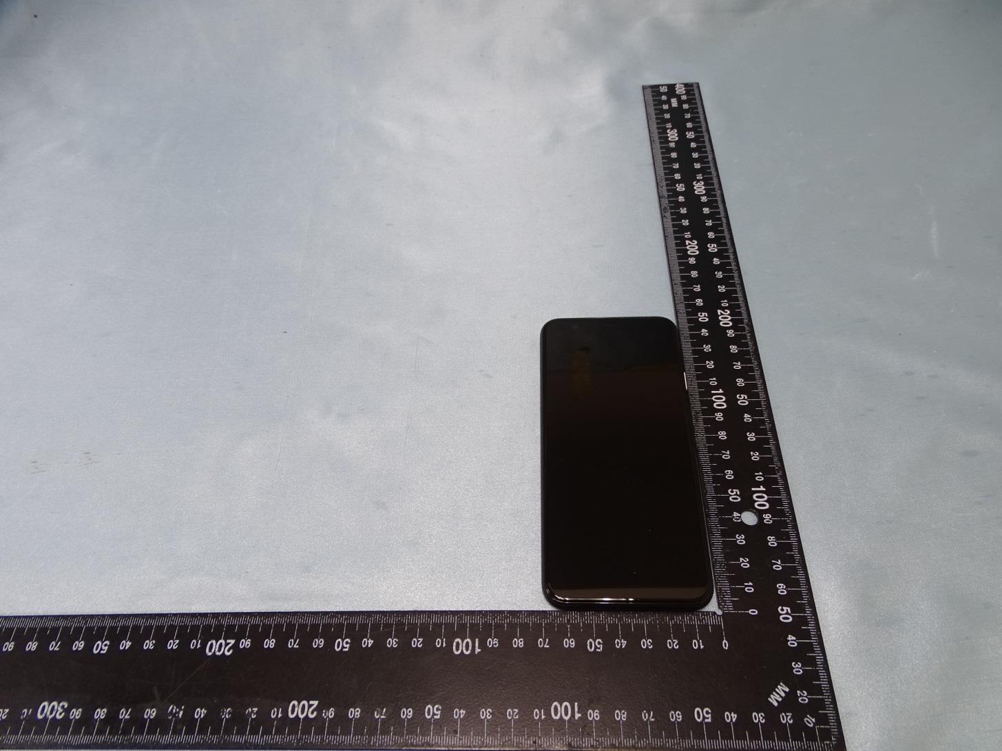 Google Pixel external FCC photo from External Photos p. 1