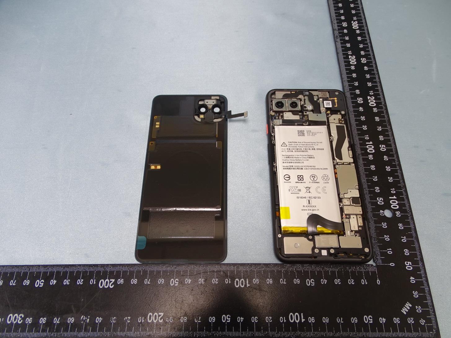 Google Pixel internal FCC photo from Internal Photos p. 1