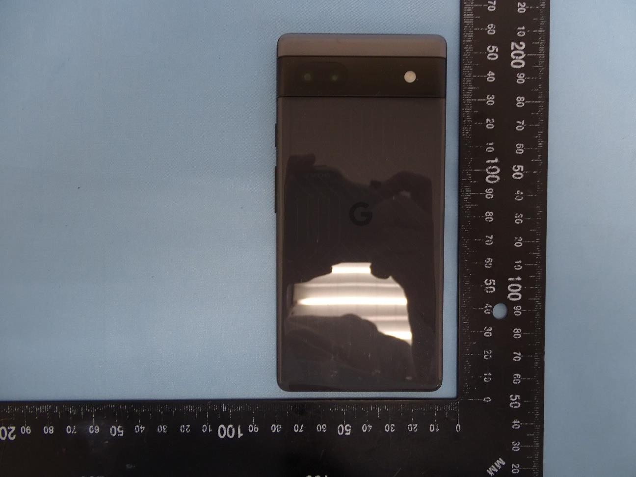 Google G1AZG external FCC photo from External Photos p. 2