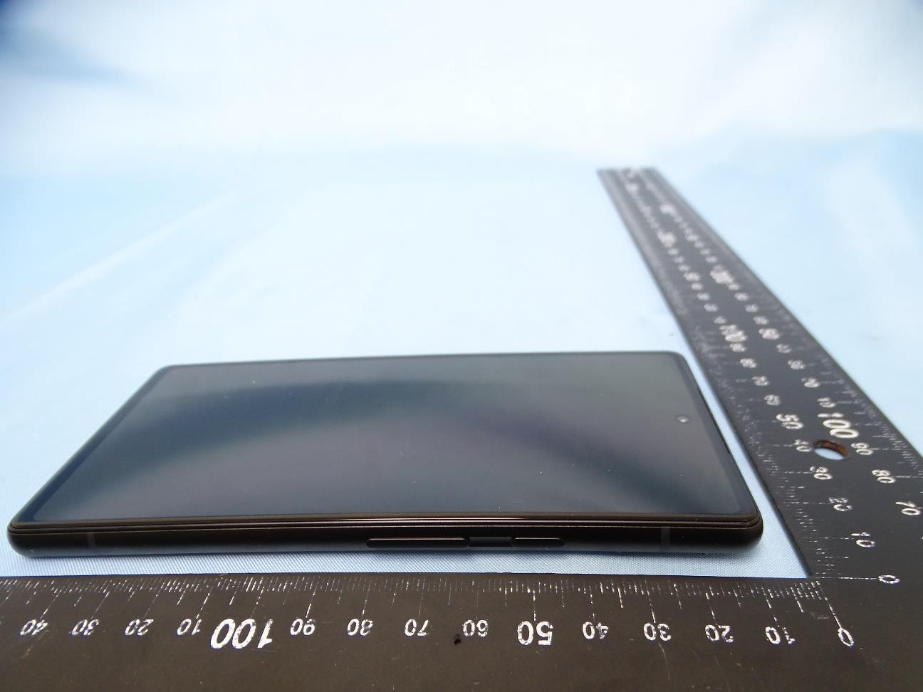 Google G1AZG external FCC photo from External Photos p. 4