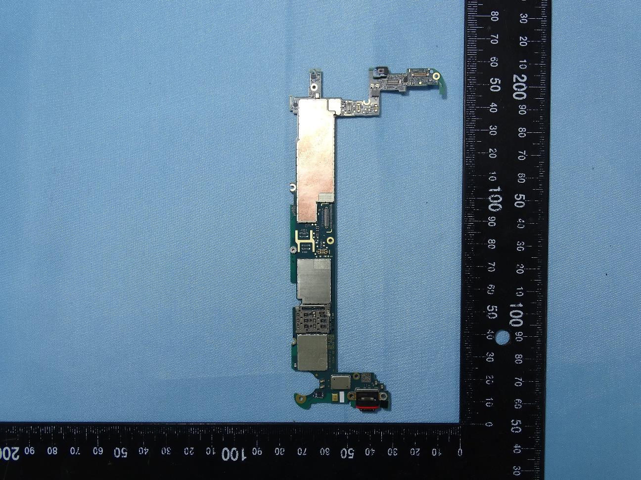 Google G1F8F internal FCC photo from Internal Photos p. 2