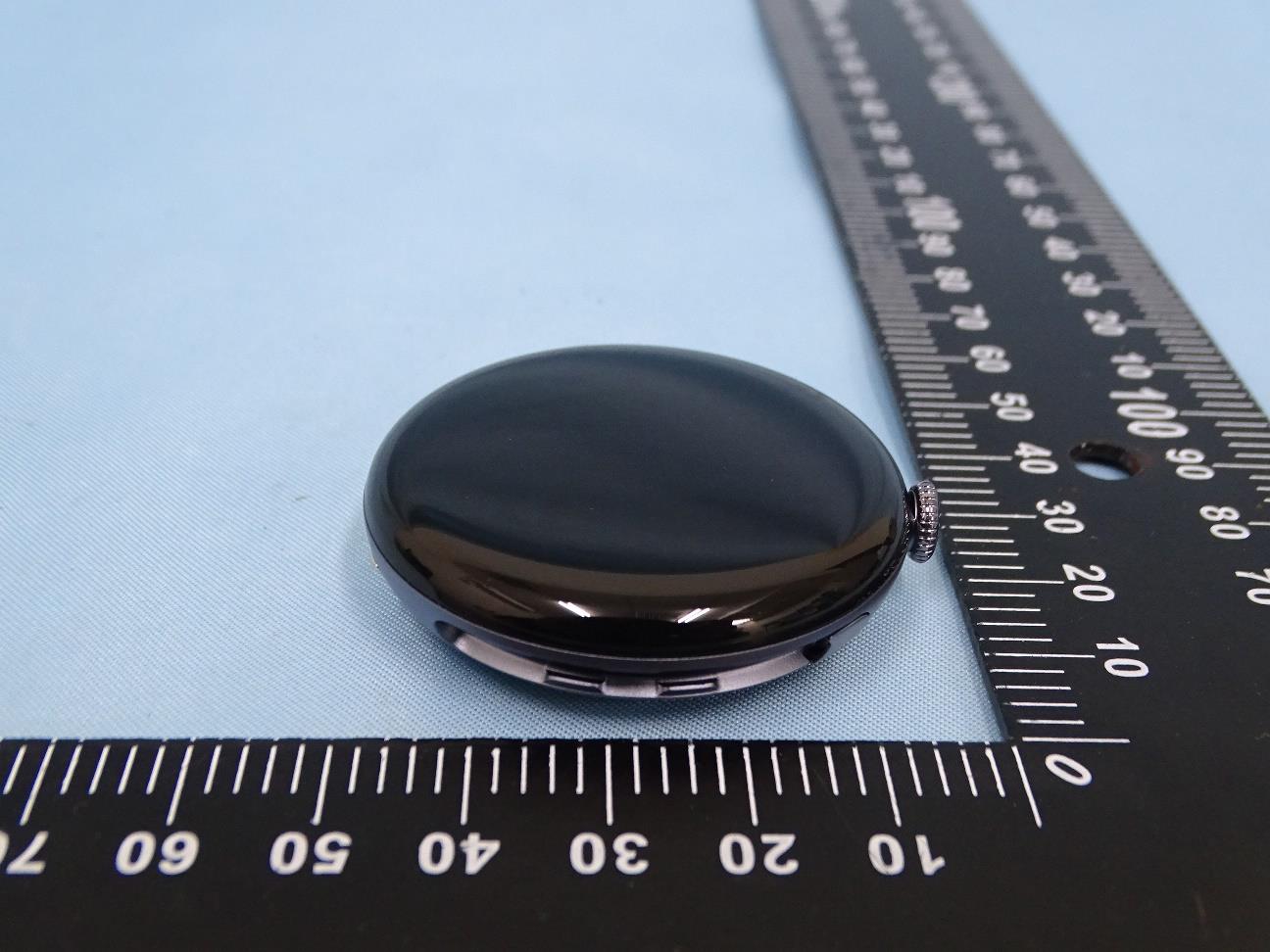 Google Pixel Watch 4 (45mm) external FCC photo from External Photos p. 3