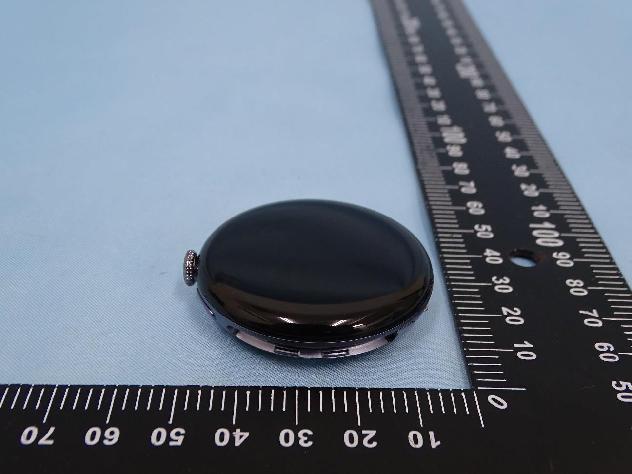Google Pixel Watch 4 (45mm) external FCC photo from External Photos p. 5