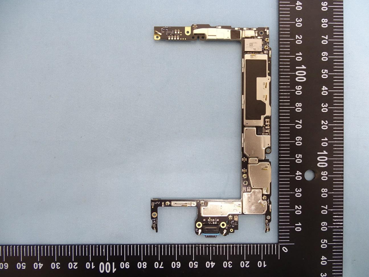 Google G1MNW internal FCC photo from Internal Photos p. 2