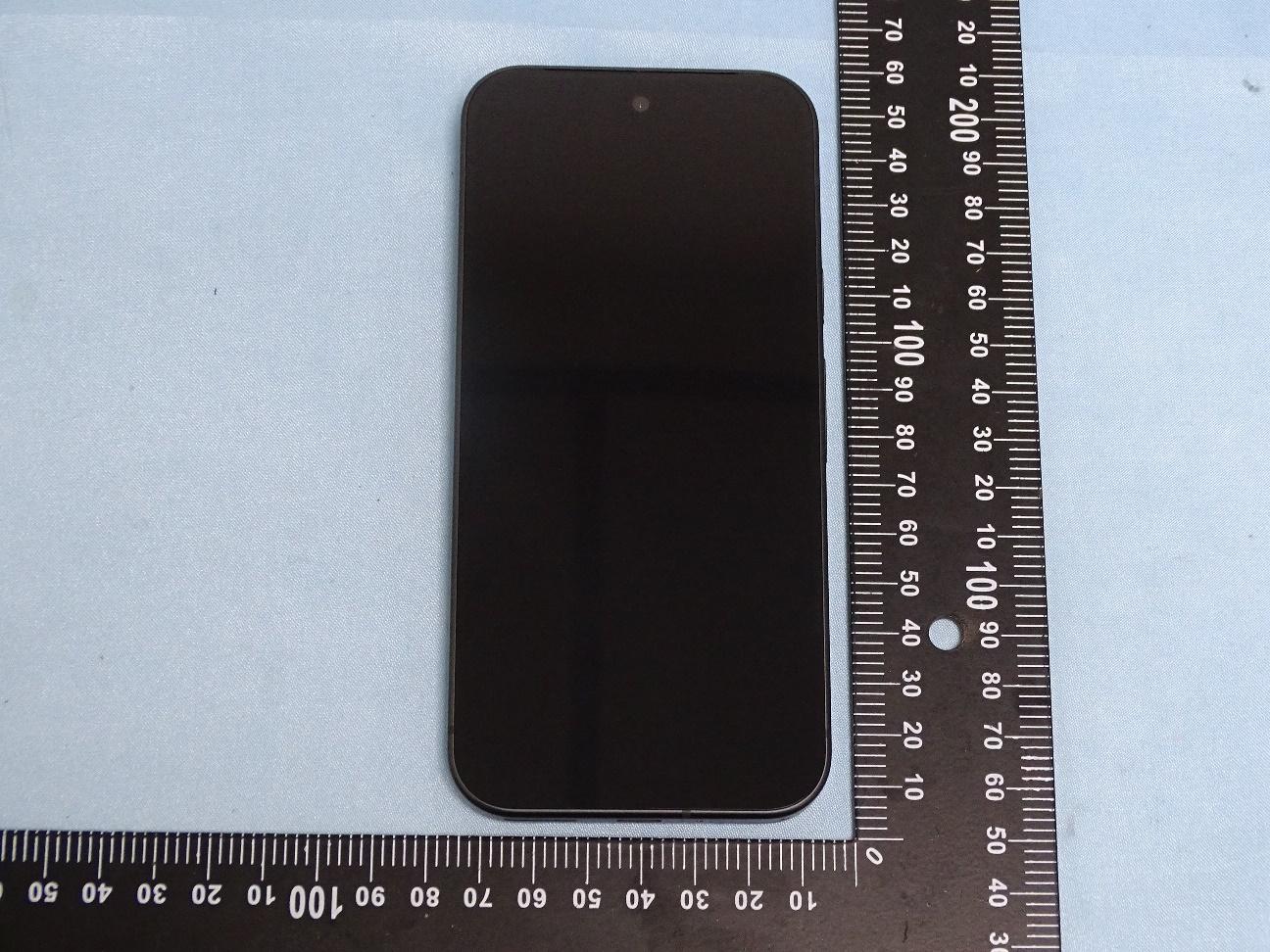Google G2YBB external FCC photo from External Photos p. 1