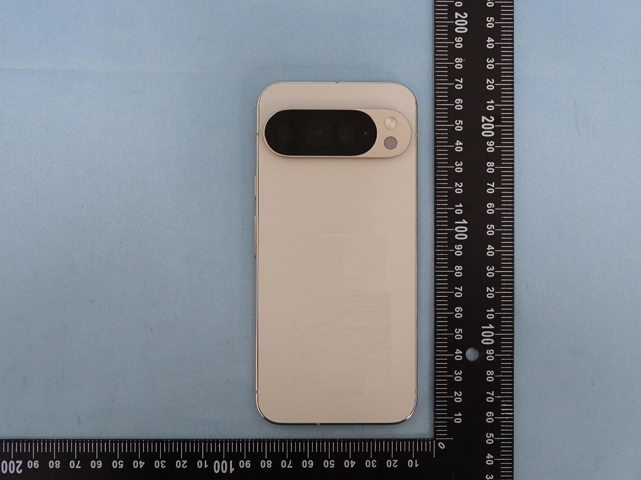 Google G45RY external FCC photo from External Photos p. 2