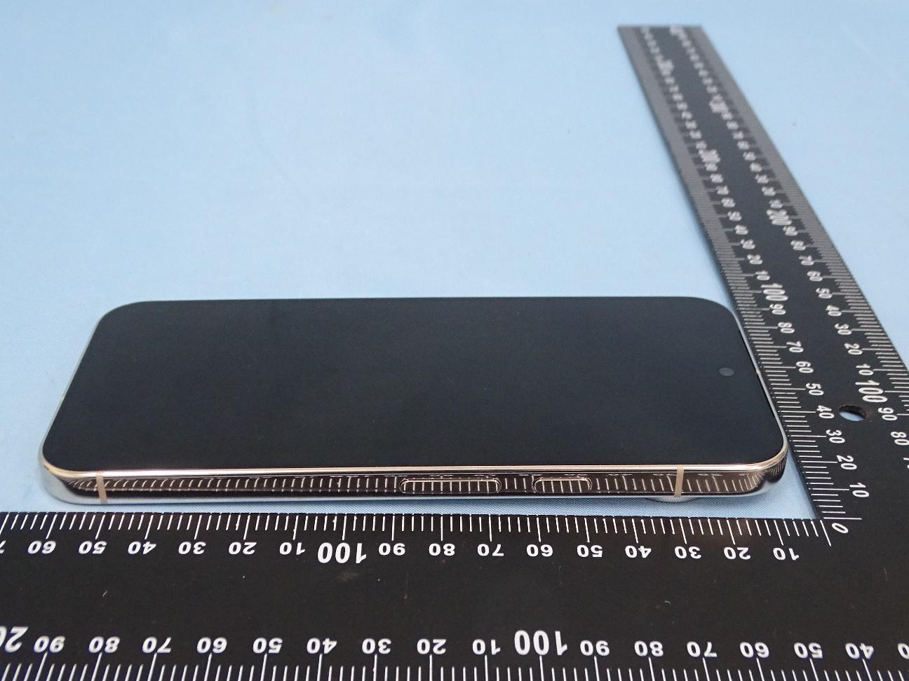 Google G45RY external FCC photo from External Photos p. 6
