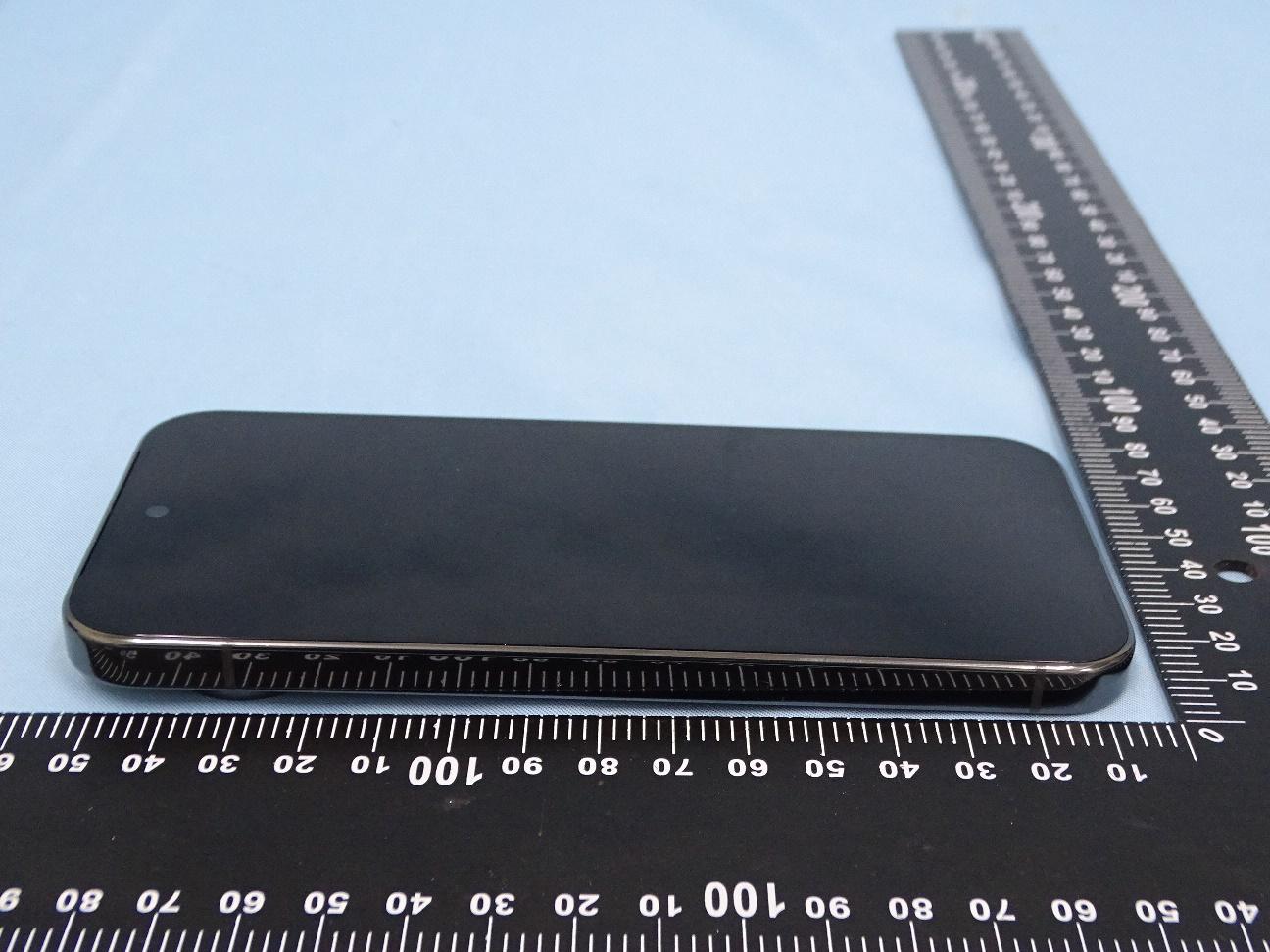 Google Pixel 10 Pro external FCC photo from External Photos p. 4