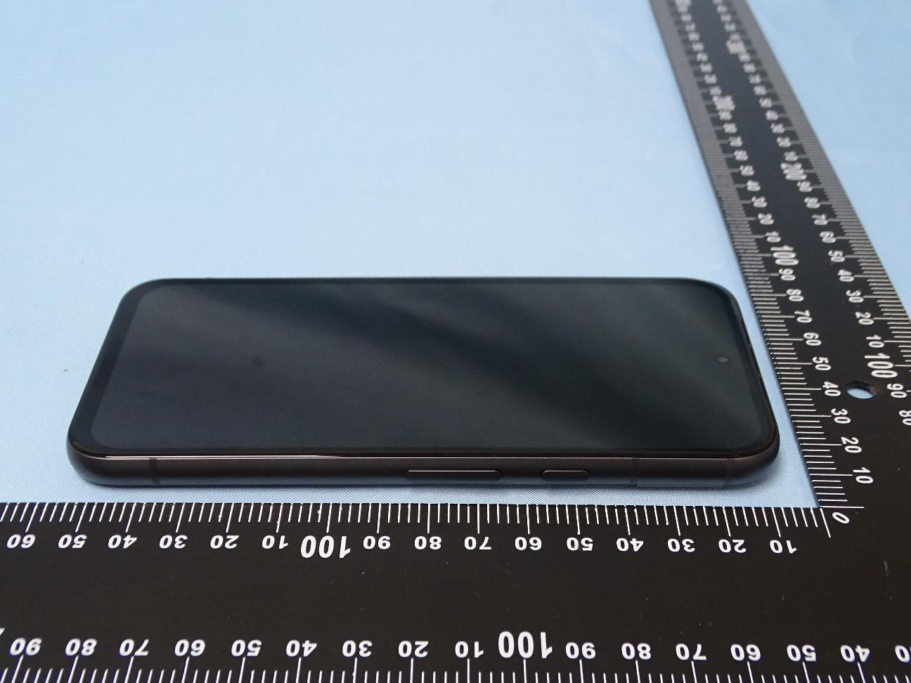 Google Pixel external FCC photo from External Photos p. 6