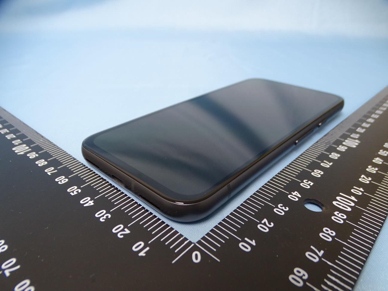 Google Pixel external FCC photo from External Photos p. 7