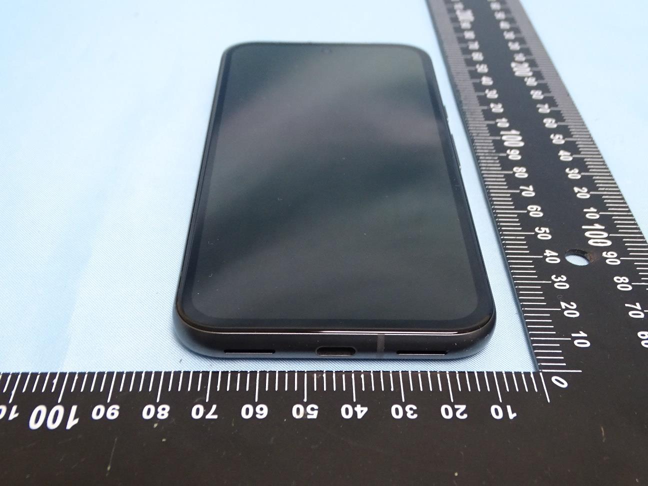 Google G6GPR external FCC photo from External Photos p. 3