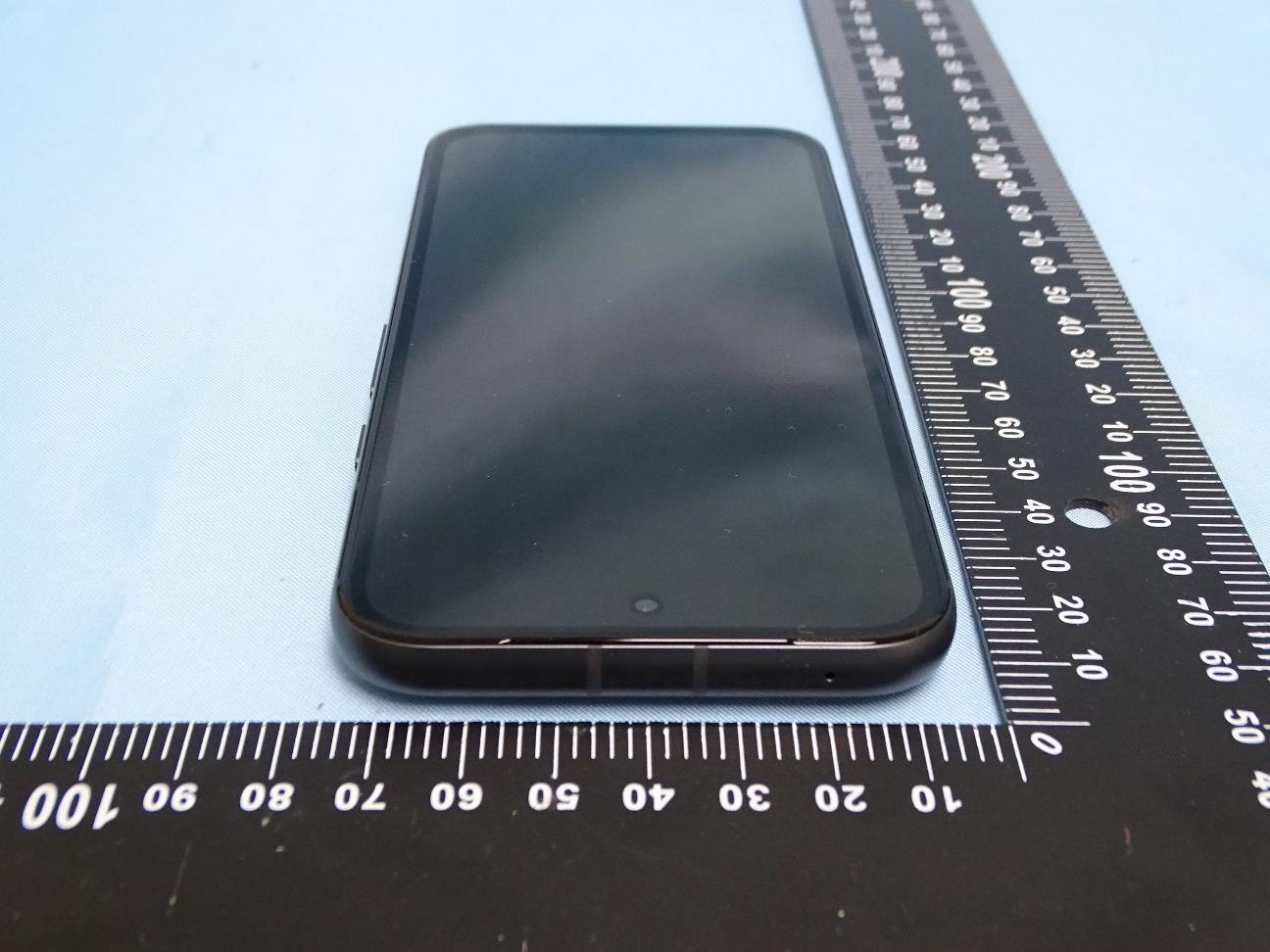 Google G6GPR external FCC photo from External Photos p. 5