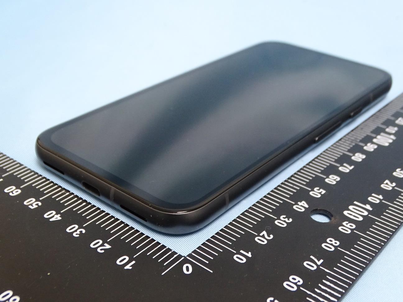 Google G6GPR external FCC photo from External Photos p. 7