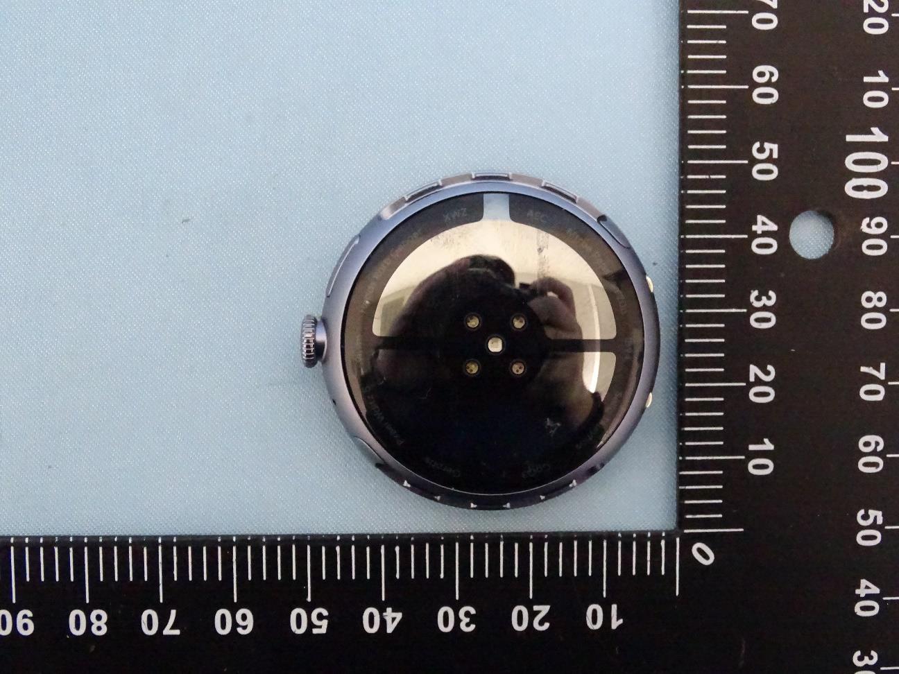 Google Pixel Watch 4 (45mm) external FCC photo from External Photos p. 2