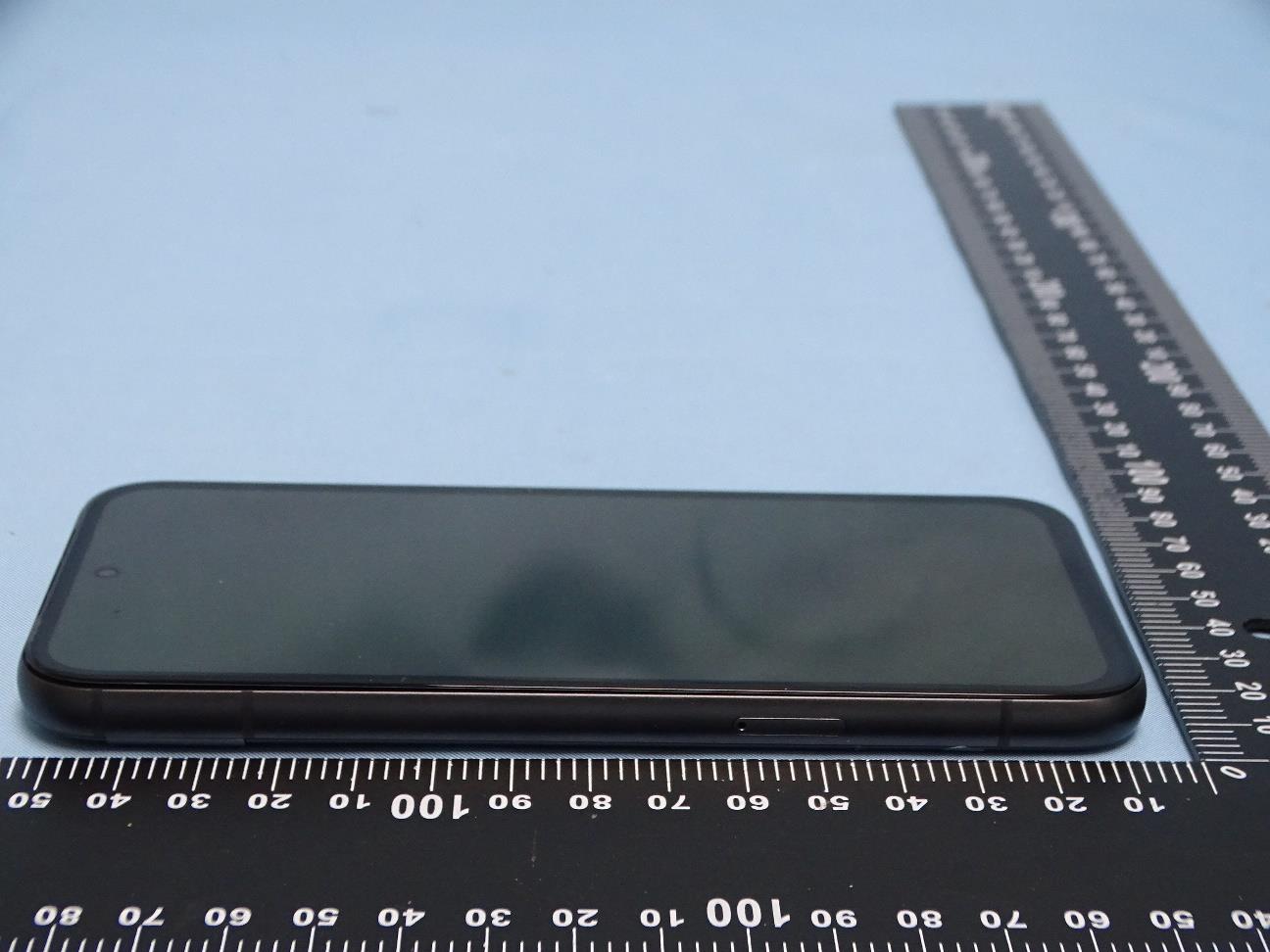 Google Pixel external FCC photo from External Photos p. 3