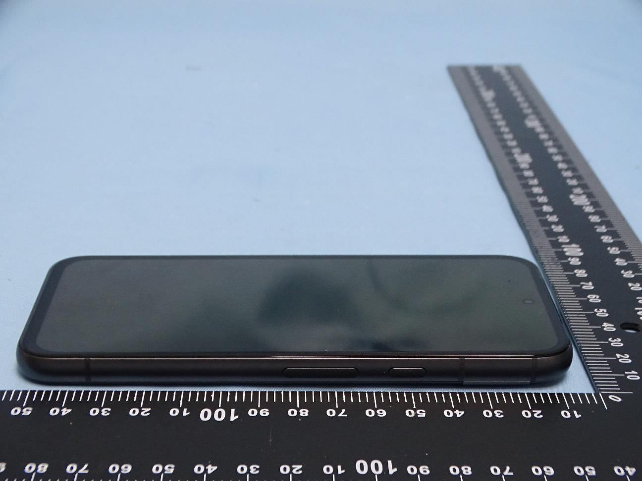 Google Pixel external FCC photo from External Photos p. 5