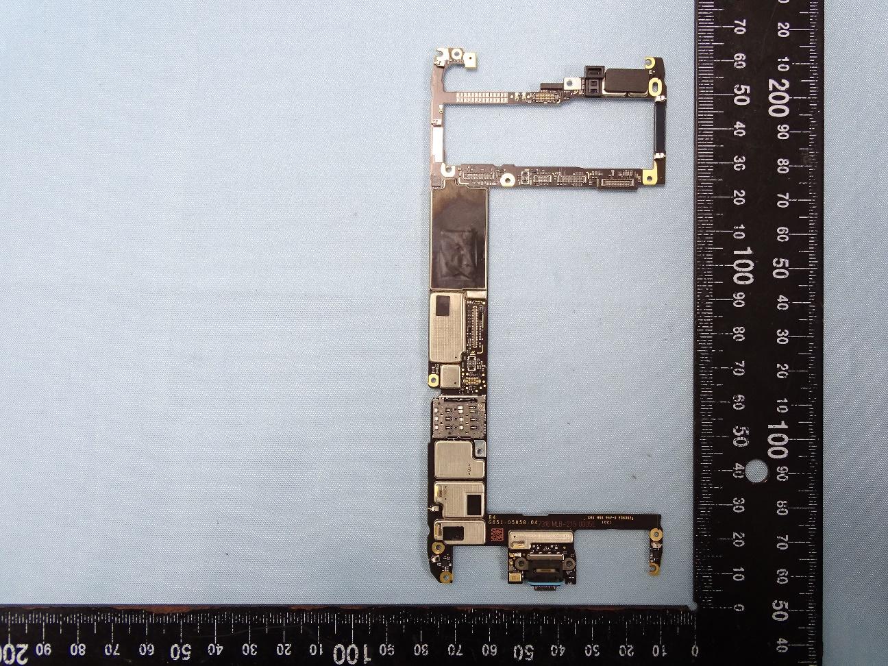 Google G8V0U internal FCC photo from Internal Photos p. 2