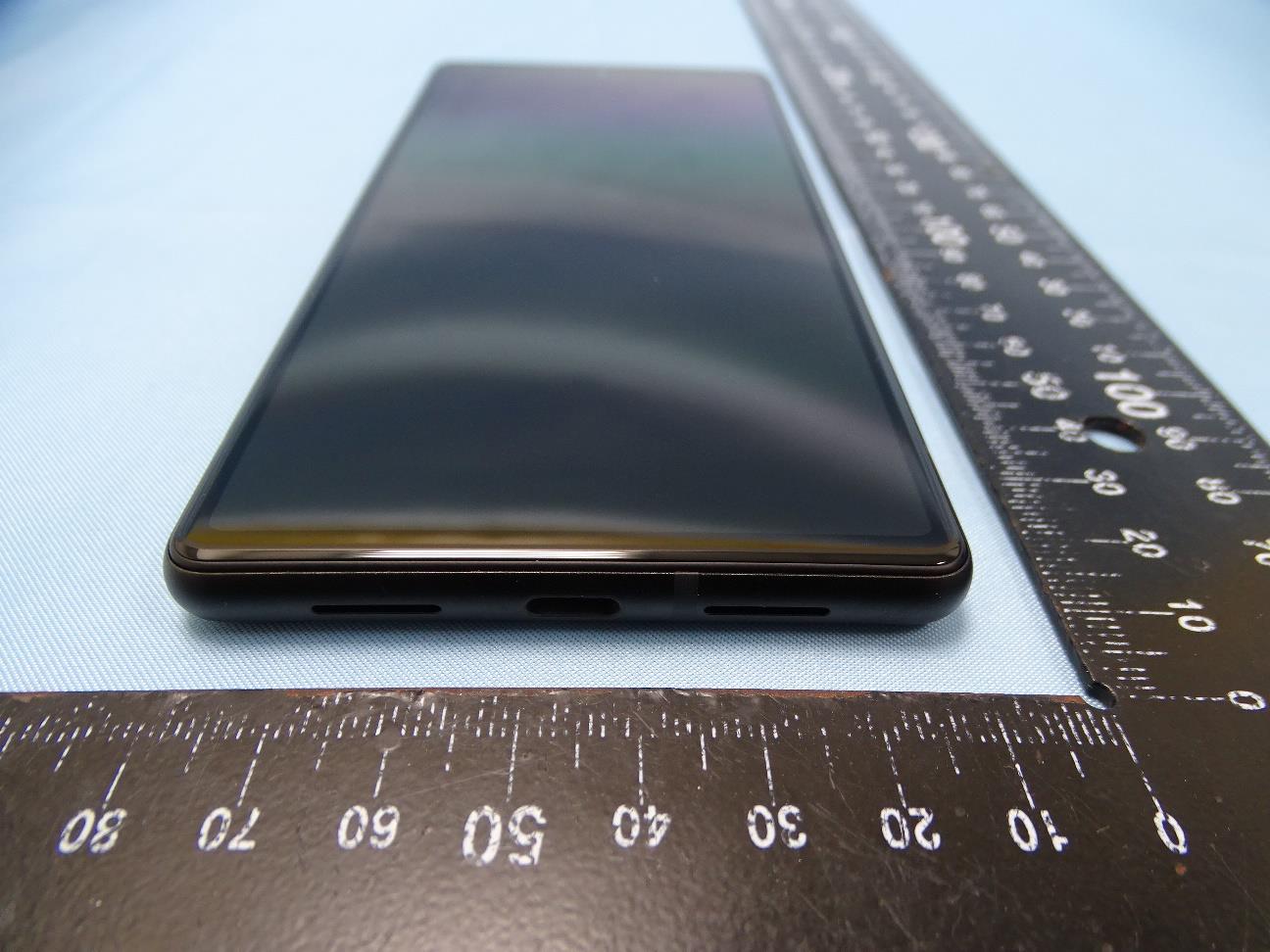 Google G9S9B external FCC photo from External Photos p. 3