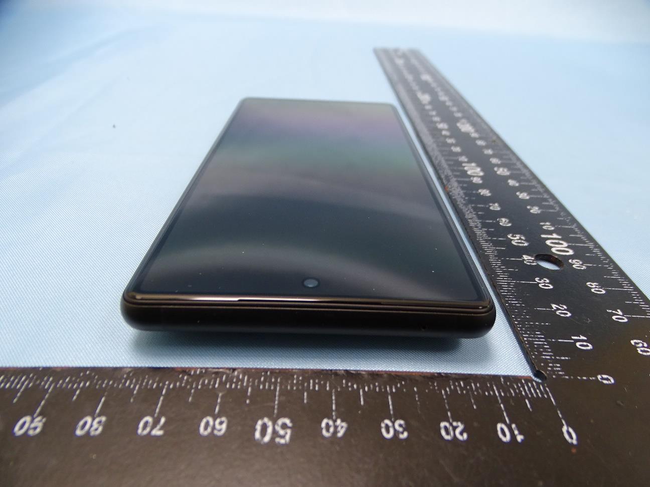 Google G9S9B external FCC photo from External Photos p. 5